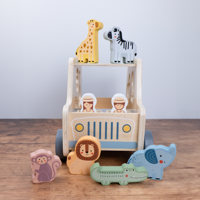 Safari-Jeep aus Holz