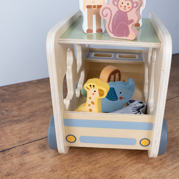 Safari-Jeep aus Holz